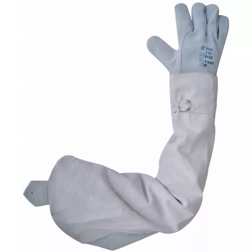 HEGESZTŐ KARVÉDŐ - CSATOS